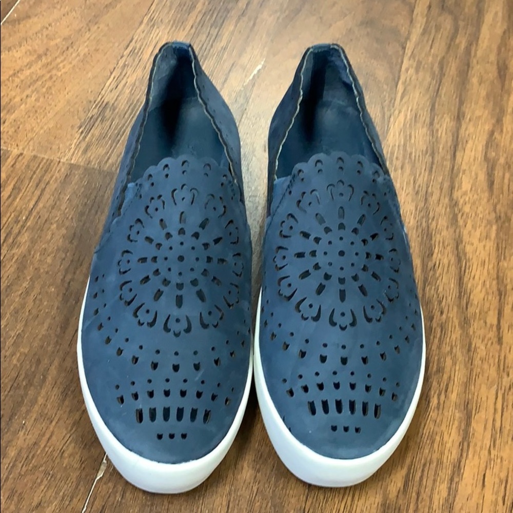Joie  blue sneakers size 38 1/2.